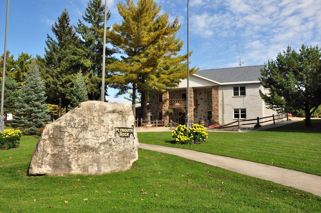Plymouth Rock Camping Resort Rustic Cabin Elkhart Lake Exteriör bild
