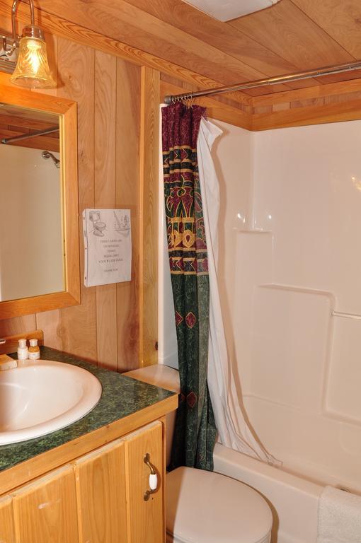 Plymouth Rock Camping Resort Rustic Cabin Elkhart Lake Exteriör bild