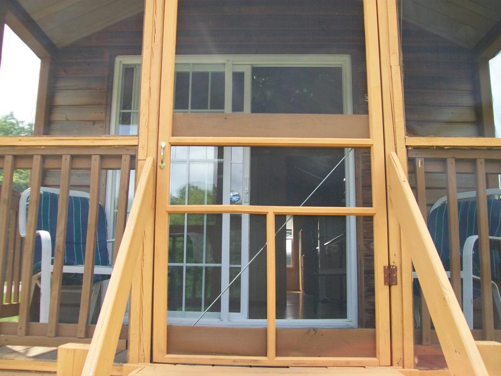 Plymouth Rock Camping Resort Rustic Cabin Elkhart Lake Exteriör bild